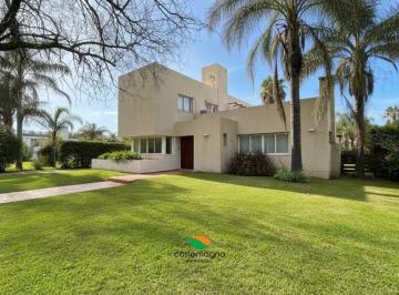 Casa · 232m² · 5 Ambientes · 2 Cocheras · Casa en Barrio Cerrado San Isidro - Villa Allende