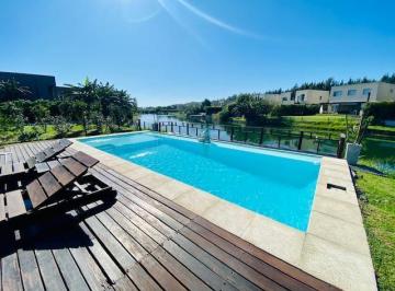 Casa · 240m² · 4 Ambientes · 2 Cocheras · Casa en Alquiler Amoblada 3 Dorm. en Barrancas de Santa Maria, General Pacheco, Tigre