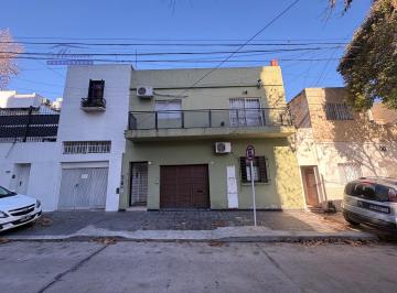 PH · 80m² · 4 Ambientes · 1 Cochera · PH 3 Amb. con Garage y Patio Cubierto. Sin Expensas