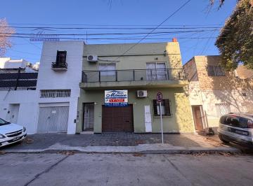 PH · 80m² · 4 Ambientes · 1 Cochera · PH 3 Amb. con Garage y Patio Cubierto. Sin Expensas