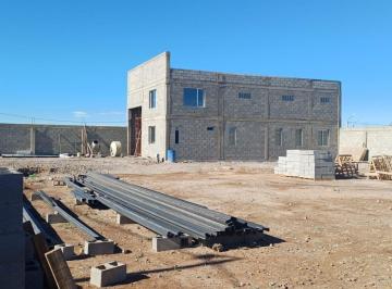 Bodega-Galpón · 1500m² · 5 Cocheras · Galpón en Centenario