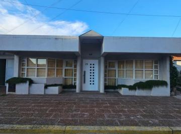 Local comercial · 550m² · Venta / Alquiler - Importante Inmuebleventa / Alquiler - Importante Complejo Comercial, Gastronomico