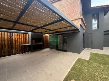 Casa · 75m² · 4 Ambientes · 1 Cochera · 2 Dorm - Patio - Cochera - a Estrenar - Sin Expensas