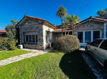Casa de 5 ambientes, Tres de Febrero · Chalet Ciudad Jardin Calle Origone Apta Credito