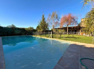 Casa · 142m² · 3 Ambientes · 2 Cocheras · Venta | Casa de 2 Dorm. con Jardín y Pileta en Punta Chacra, Roldán