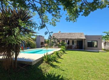 Casa · 85m² · 3 Ambientes · 3 Cocheras · Casa en Cañuelas