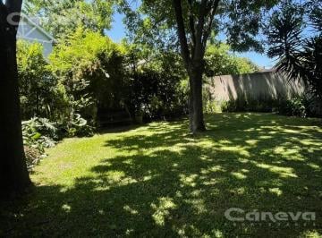 Casa · 227m² · 4 Ambientes · 2 Cocheras · Casa en Bello Horizonte