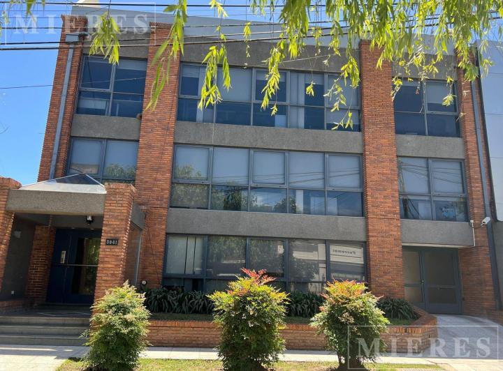 Oficina comercial · 85m² · 1 Cochera