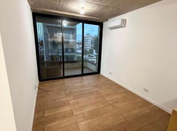 Departamento de 2 ambientes, Liniers · Dpto. Al Fte con Balcón
