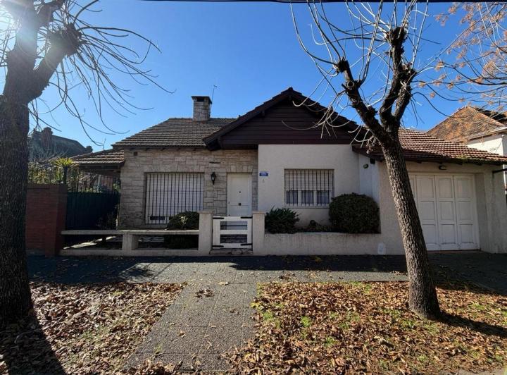 Casa · 147m² · 4 Ambientes · 1 Cochera