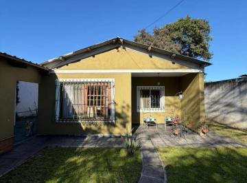 Casa · 161m² · 4 Ambientes · 2 Cocheras · Venta Casa 4 Ambientes – Merlo