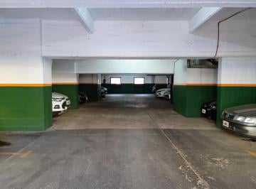 Garage · 12m² · Cochera Fija y Cubierta en Recoleta
