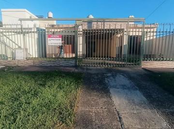 Casa · 133m² · 6 Ambientes · 1 Cochera · En Venta Casa 3 Dorm. en Principal Av de La Ciudad Zona Sur Apta Credito Hipotecario