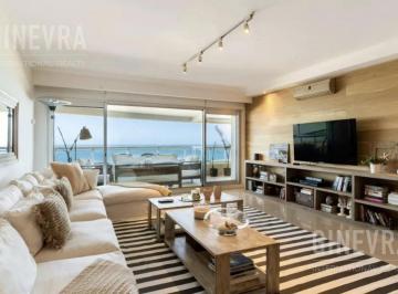 Departamento · 198m² · 5 Ambientes · 1 Cochera · Departamento en Torre Lobos, 3 D