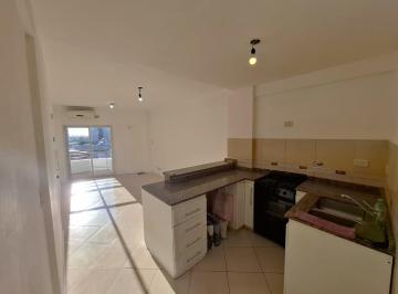 Departamento · 40m² · 2 Ambientes · Impecable Semipiso 2 Ambientes con 2 Balcones Lanus