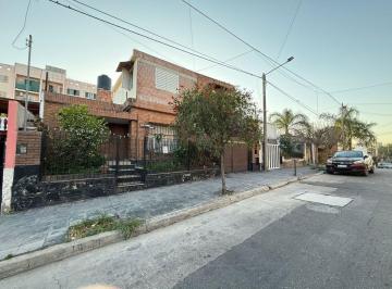 Casa · 158m² · 5 Ambientes · 1 Cochera · Casa en Venta 4 Dorm. Apta Crédito.