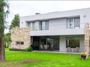 Casa de 6 ambientes, Ezeiza · Casa en Venta en Barrio Privado Terralagos Canning