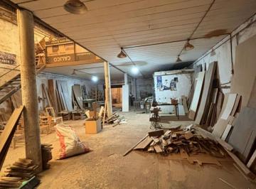 Bodega-Galpón · 300m² · 3 Cocheras · Alquiler Galpón de 10 X 30 con Entre Piso de 150 Mt en San Fernando