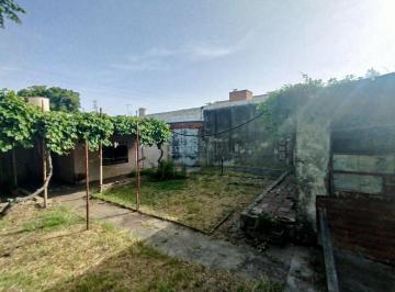 Casa · 206m² · 4 Ambientes · 1 Cochera · Venta Casa 3 Amb Llavallol Patio Cochera en Cuotas
