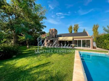 Casa · 120m² · 4 Ambientes · 2 Cocheras · Casa en Alquiler Fincas de Iraola - Amueblada