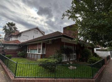 Casa de 3 ambientes, Quilmes · Chalet en Venta, Ideal Consultorios o Vivienda