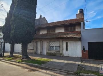 Casa · 292m² · 5 Ambientes · 10 Cocheras · 2 Casas con Galpón en Venta en Remedios de Escalada