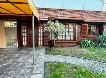 Casa de 3 ambientes, Quilmes · Casa en Alquiler en Barrio Parque Bernal