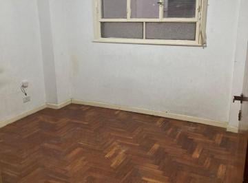 Departamento de 3 ambientes, Parque Patricios · Alquiler Depto. 3 Amb Sobre Av Caseros. Parque Patricios