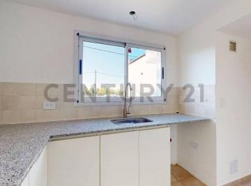 Casa · 100m² · 3 Ambientes · 2 Cocheras · Casa en Venta en Villa Elisa Arturo Segui