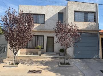 Casa · 218m² · 5 Ambientes · 2 Cocheras · Casa en Venta – Barrio Solares de Roca, Las Heras, Mendoza - Apto Crédito