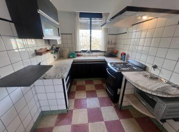 Casa de 4 ambientes, La Plata · Casa en Planta Alta de 120 m² con 3 Dorm. en Alquiler en La Plata