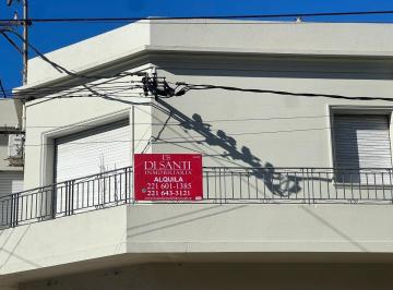 Casa de 4 ambientes, La Plata · Casa en Planta Alta de 120 m² con 3 Dorm. en Alquiler en La Plata