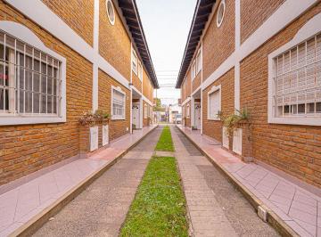 Casa · 55m² · 3 Ambientes · 1 Cochera · Alquiler Duplex 3 Amb Ramos Mejia Patio Cochera