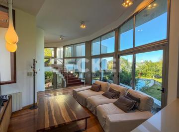 Casa · 414m² · 6 Ambientes · 2 Cocheras · Casa en Venta Lomas de La Carolina