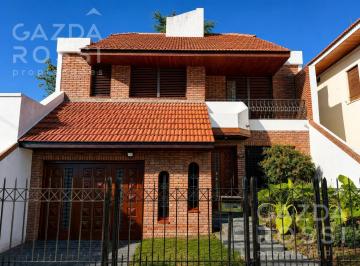 Casa · 249m² · 5 Ambientes · 1 Cochera · Casa en Venta en José Marmol