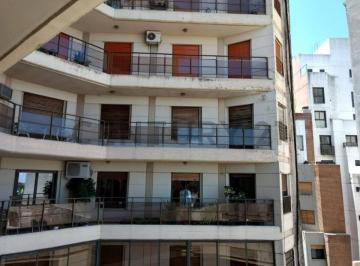 Departamento · 142m² · 5 Ambientes · Piso en Venta