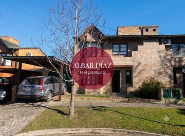 Casa · 233m² · 5 Ambientes · 2 Cocheras · Apto Crédito | Dúplex 3 Dorm. 2 Baños Patio | Housing La Recta con Pileta | Villa Belgrano