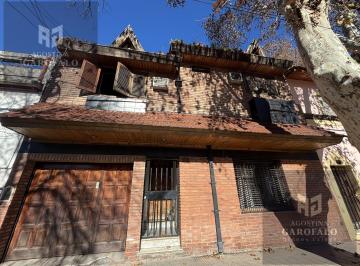 Casa · 183m² · 5 Ambientes · 1 Cochera · Casa de 5 Ambientes Terreno Propio con Terraza y Cochera