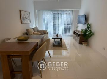 Departamento · 72m² · 3 Ambientes · En Venta Tres Ambientes con Balcon, Plaza Mitre