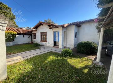 Casa · 280m² · 6 Ambientes · Casa a La Venta en Turdera