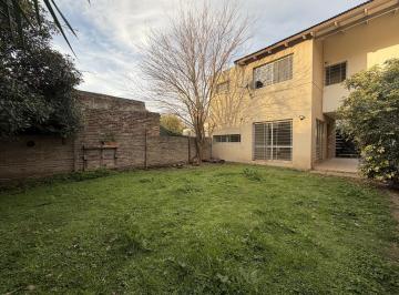 Casa · 76m² · 5 Ambientes · 1 Cochera · Venta Casa Condominio 2 Dorm. Jardin Apto Credito