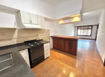 PH · 60m² · 3 Ambientes · 1 Cochera · Casa PH en Alquiler de 3 Ambientes en Bernal Oeste