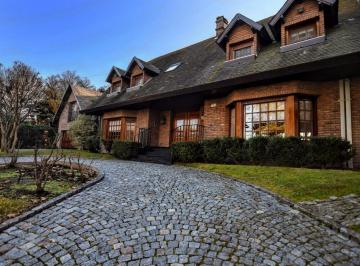 1.jpg · Casa en Venta en Mapuche Country Club 9 Ambientes en Lote de 1650 m²