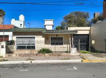 Casa de 6 ambientes, Villa Allende · Casa de 2 Dorm. Villa Allende Centro