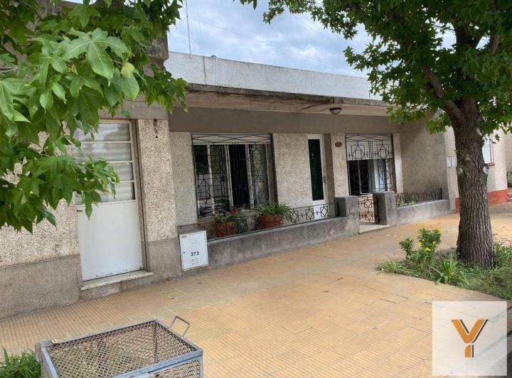 Casa · 170m² · 5 Ambientes · 2 Cocheras