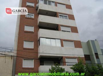 Departamento de 4 ambientes, Neuquén · Venta Piso Excelente Ubicación - Apto a Crédito - Mendoza N° 12 - Nqn Cap