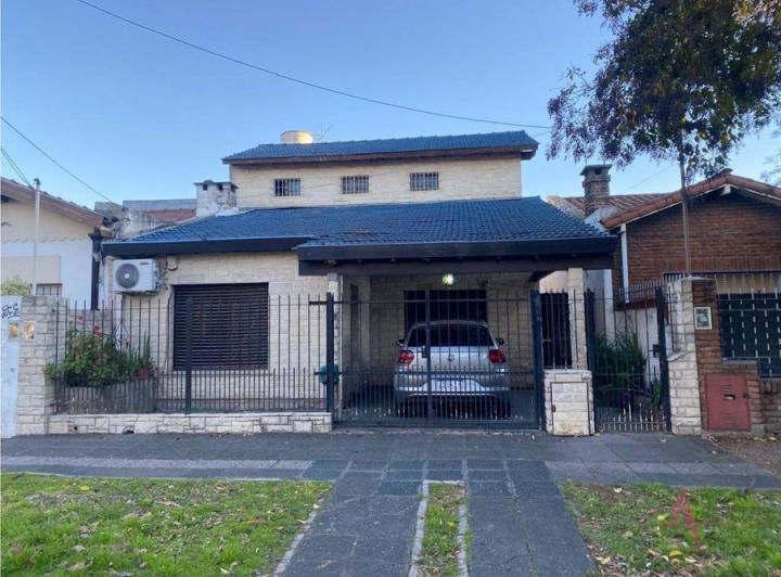 Casa · 151m² · 3 Dormitorios · 1 Cochera