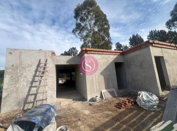 Casa · 135m² · 4 Ambientes · Casa en Venta en Santo Tomas, Derqui, Pilar
