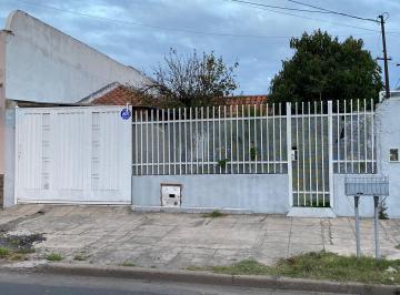 Casa · 146m² · 3 Ambientes · 2 Cocheras · Casa en Venta de 3 Ambientes en San Justo Centro