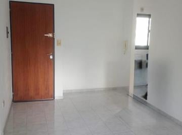 Departamento · 40m² · 2 Ambientes · Alquiler Depto 1 Dormitorio 3 E/60 y 61